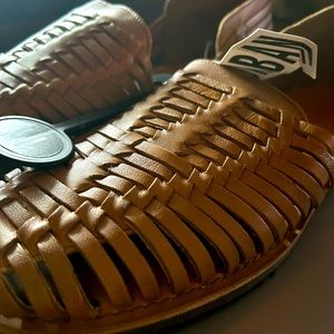 Urban Outfitters Leather Huarache Sandal - Men's size 11